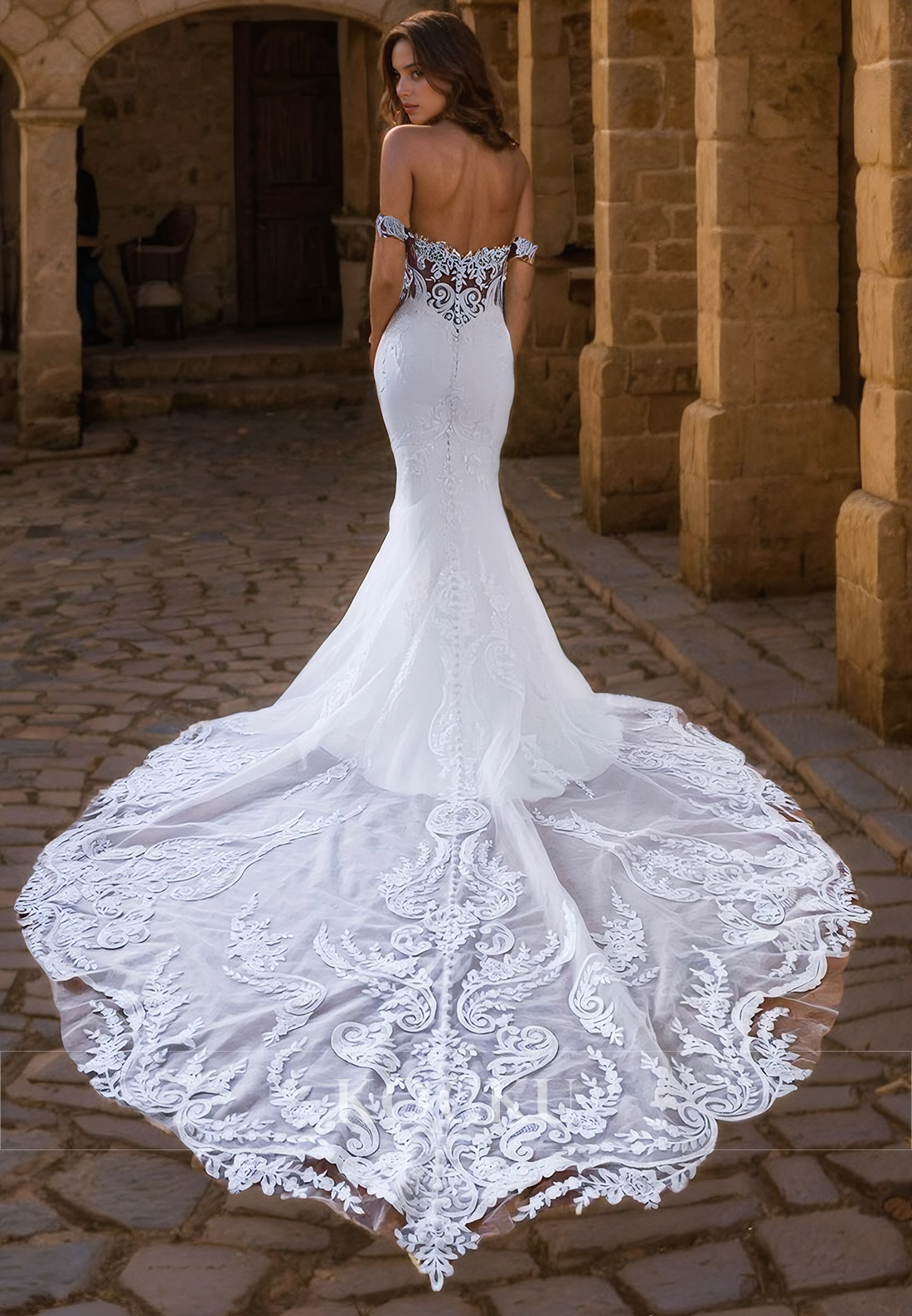 Glamorous & Dramatic V-Neck Appliques Mermaid Wedding Dress