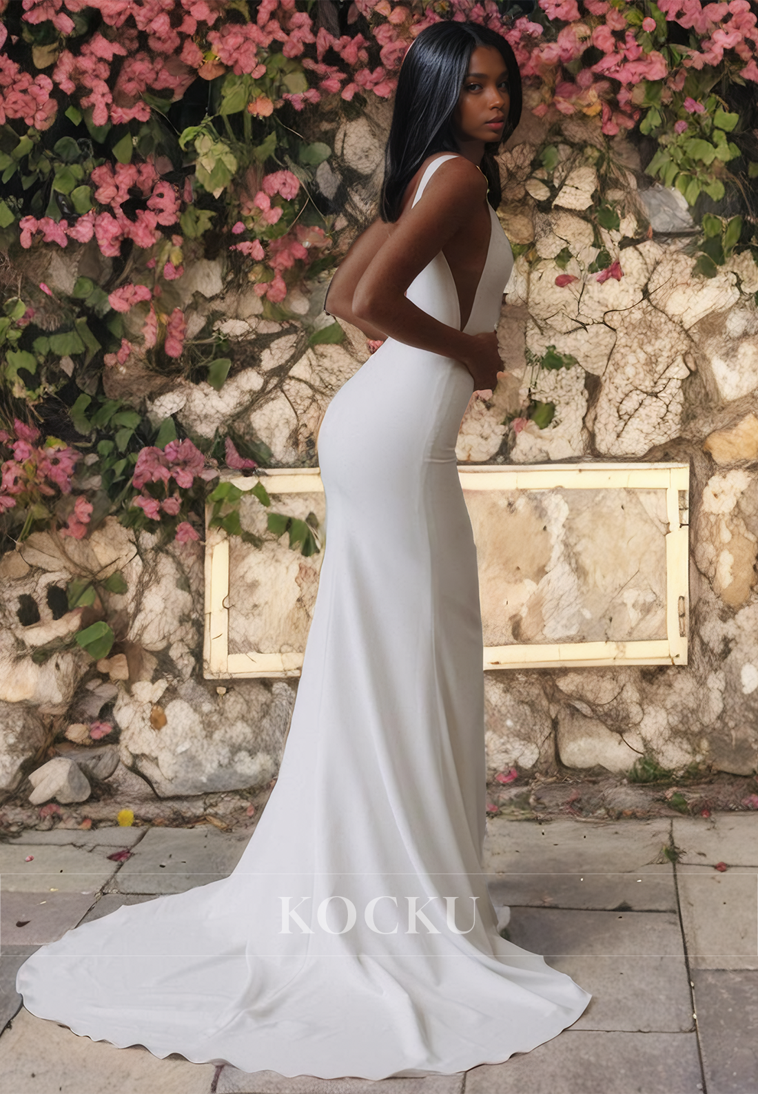 Elegant & Simple V-Neck Sleeveless Mermaid Wedding Dress