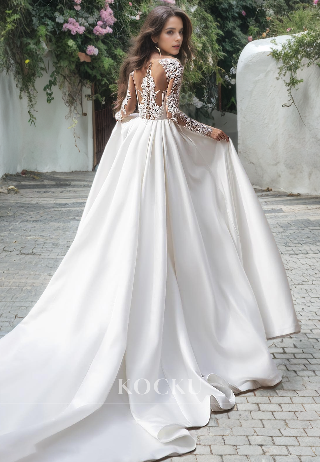 Elegant & Luxurious Appliques Backless A-Line Long sleeves Wedding Dress