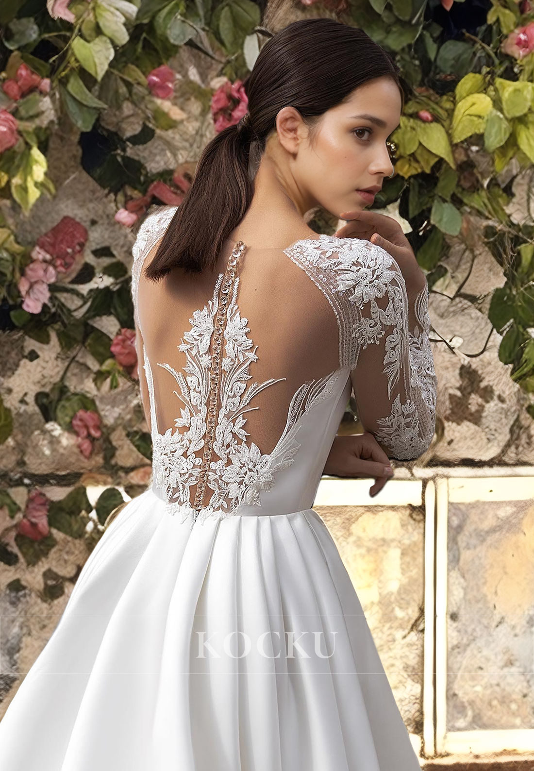 Elegant & Luxurious Appliques Backless A-Line Long sleeves Wedding Dress