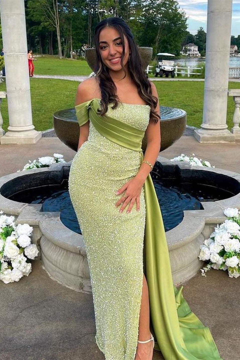 Amazing Column One-Shoulder Sleeveless Satin Split Front Prom Gown with Chic Appeal