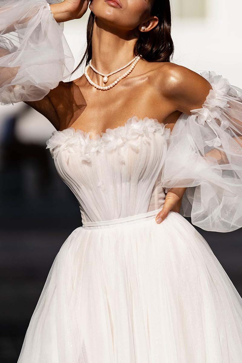 K1315 - Sweetheart Strapless Appliqued Ruched Tulle A-Line Long Wedding Gown