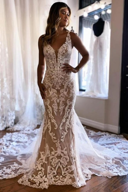 Beautiful Long Mermaid V-neck Sleeveless Lace Backless Wedding Dress with Flowing Train