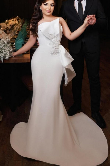 Chic Long Mermaid Simple Satin Strapless Wedding Gown Adorned with Lace