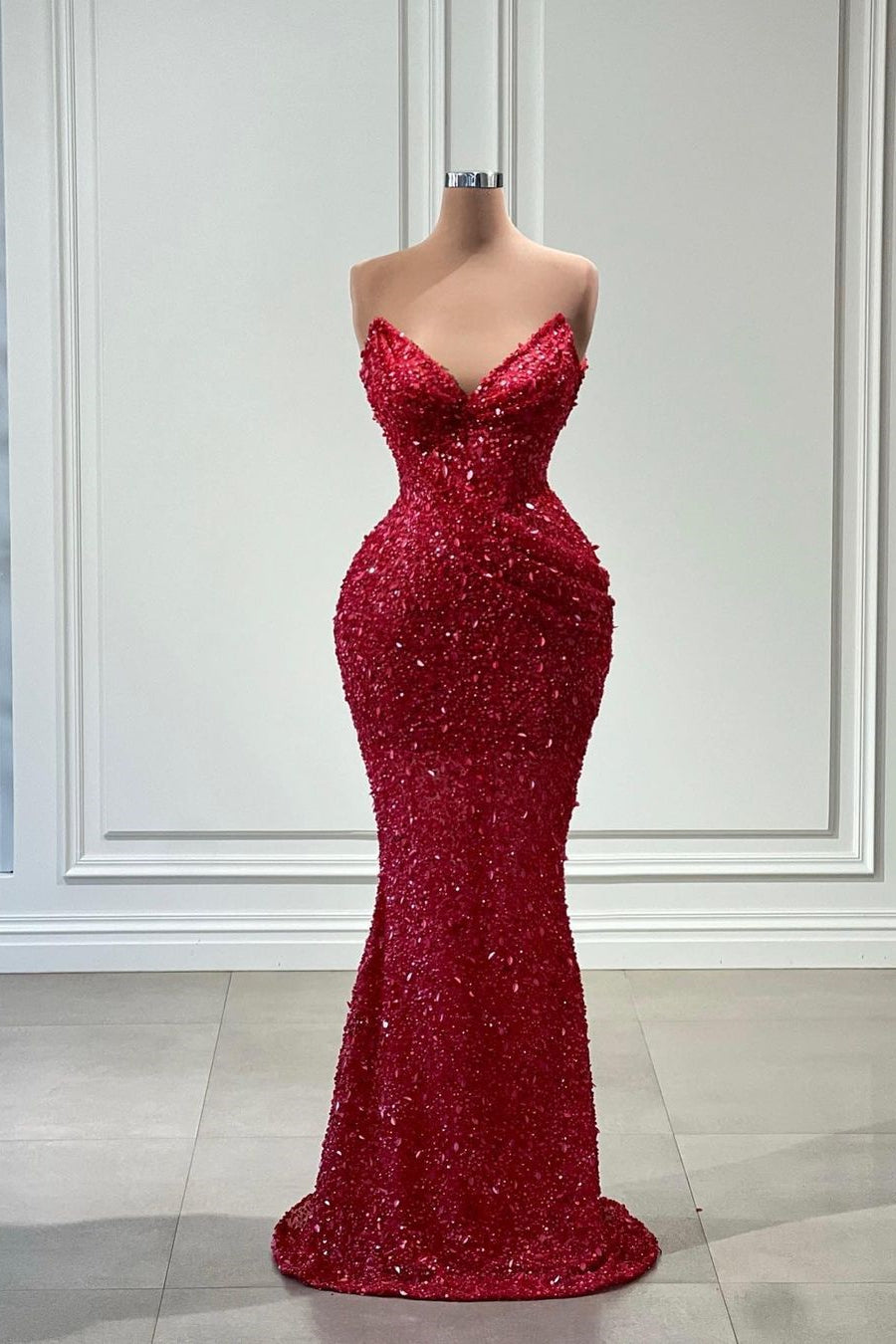 Dazzling Long Red V-neck Sequined Sleeveless Mermaid Prom Gown