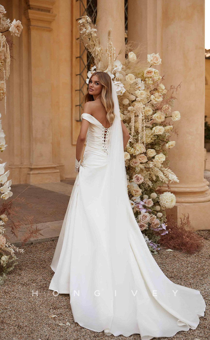 H0847 - Couture Lace-Up Back With Train Gloved Romantic Wedding Dress