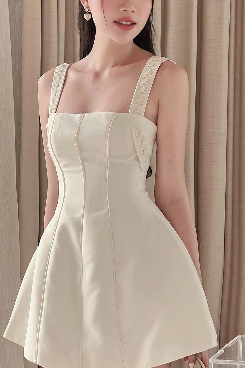 H5521 - Simple Square Neck Sleeveless Satin A-Line Mini Homecoming Dress