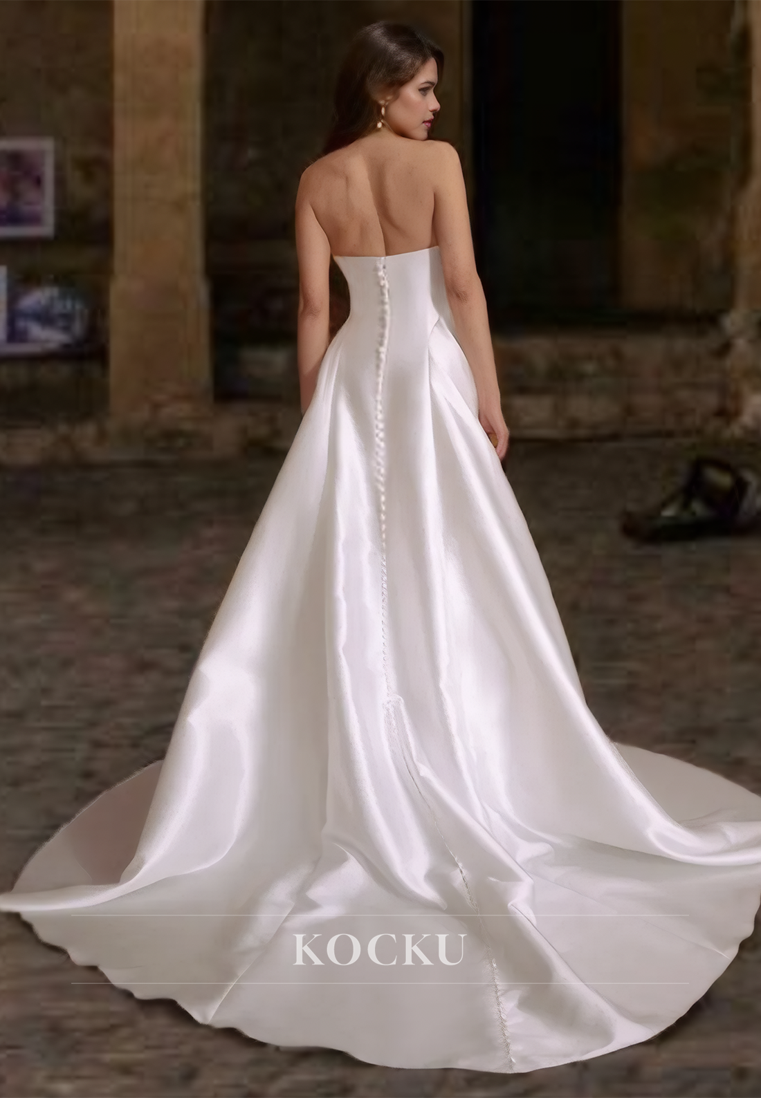 Beach A-Line Wedding Dress Sweetheart Sleeveless Pleated Satin Boho Dress with Train