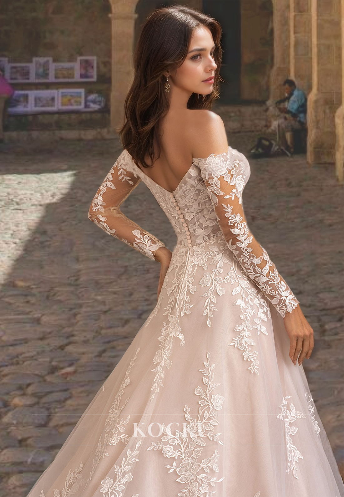 Sweetheart A-Line Long Sleeves Appliques Lace Wedding Dress with Court Train Bridal Gowns