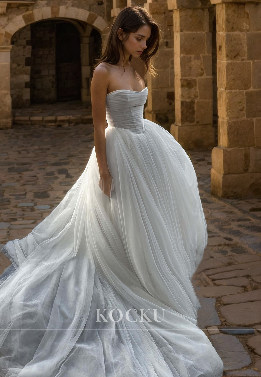 Elegant & Simple Off-Shoulder Sleeveless Tulle Wedding Dress