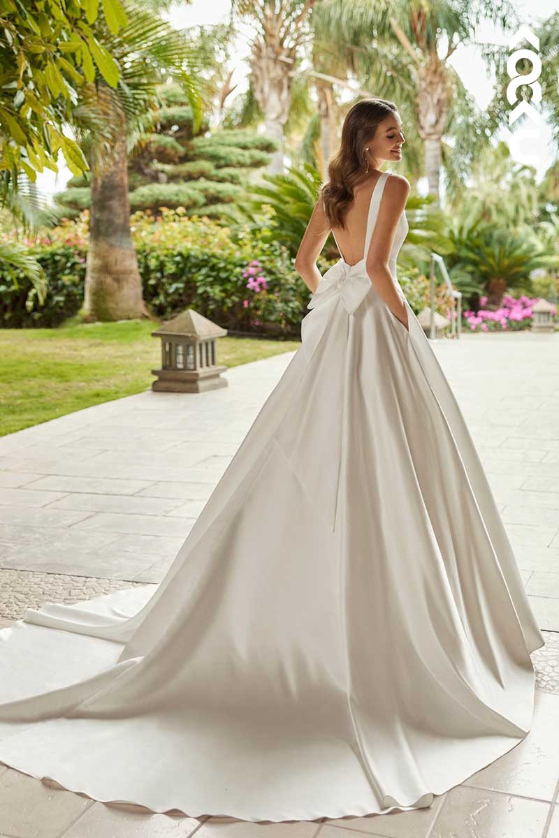 K1033 - Square Neck Backless Bows A-Line Wedding Dress With Sweep Train