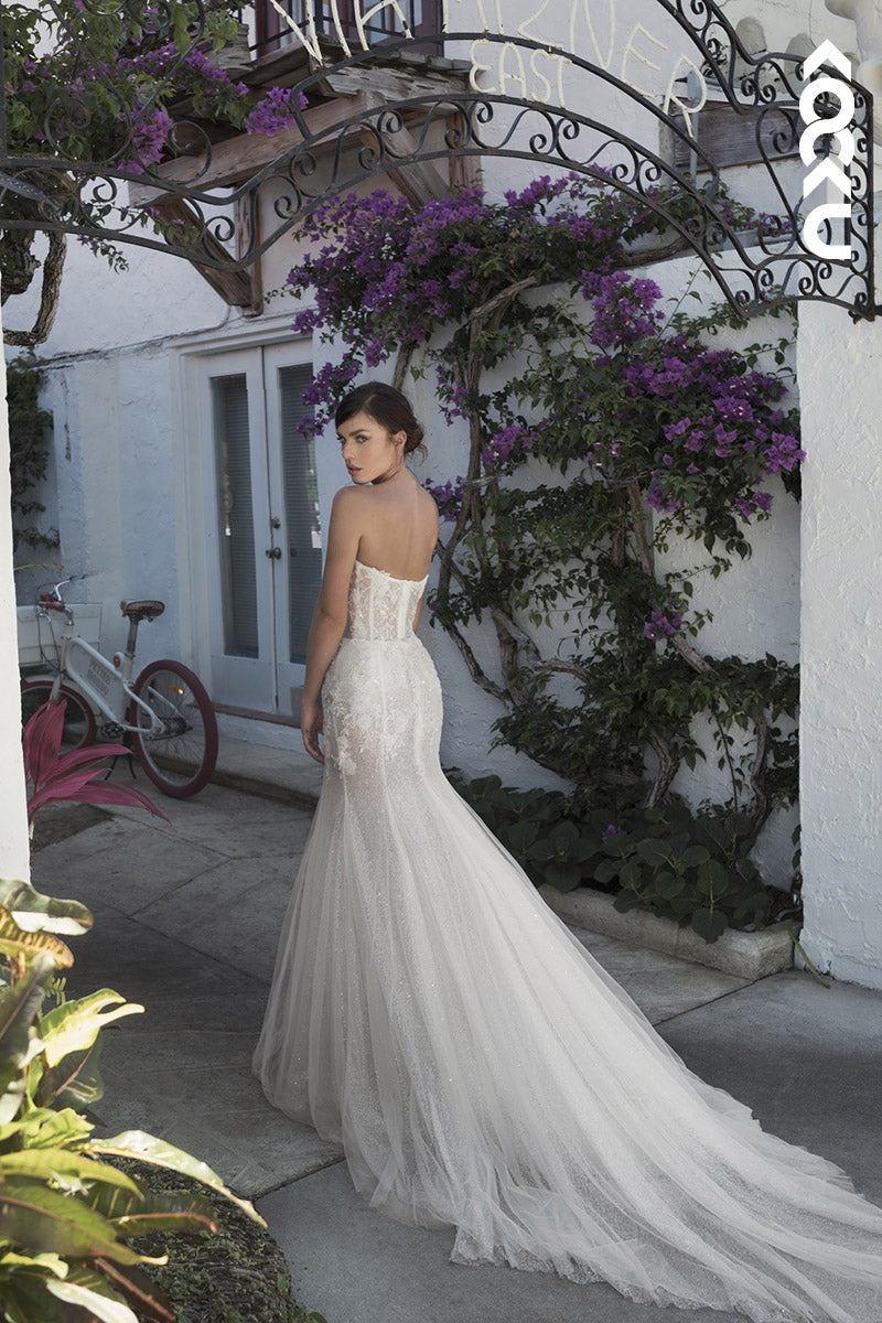 K1139 - Sweetheart Strapless Lace Appliqued Mermaid Wedding Dress