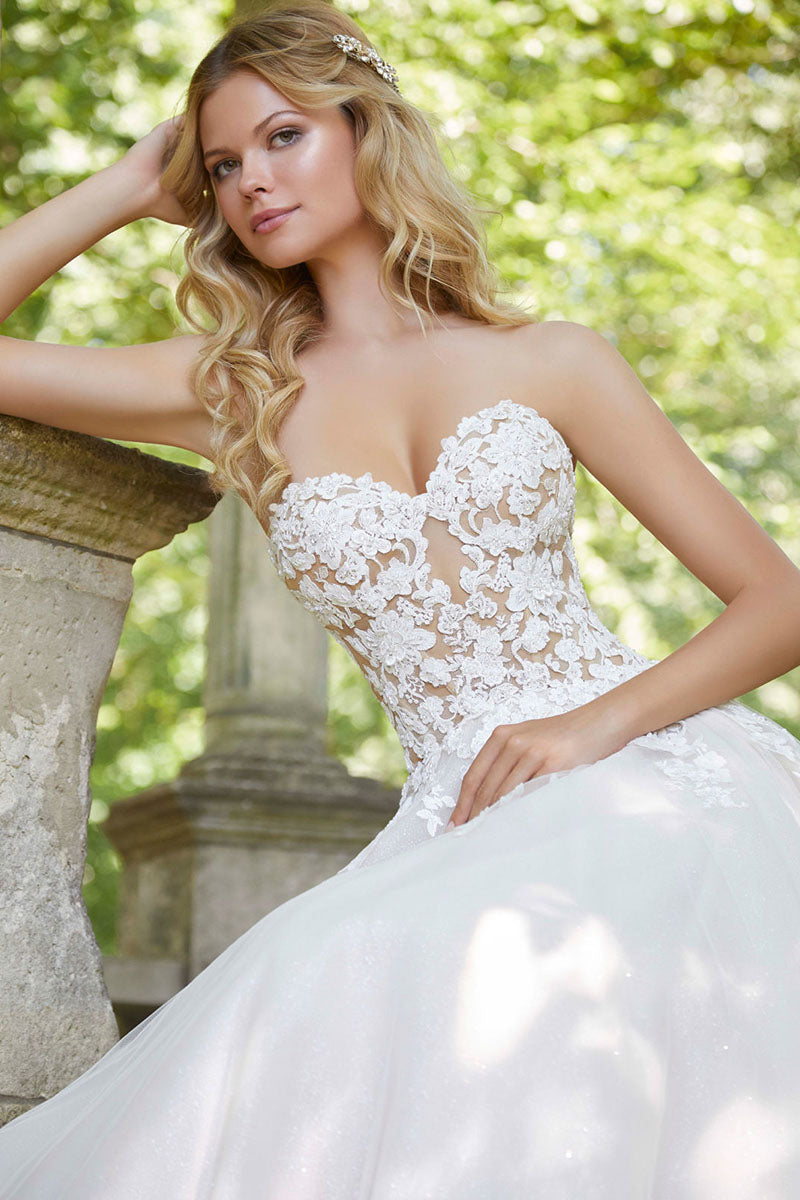 K1196 - Sweetheart Lace Appliqued Tulle Ball Wedding Gown With Sweep Train