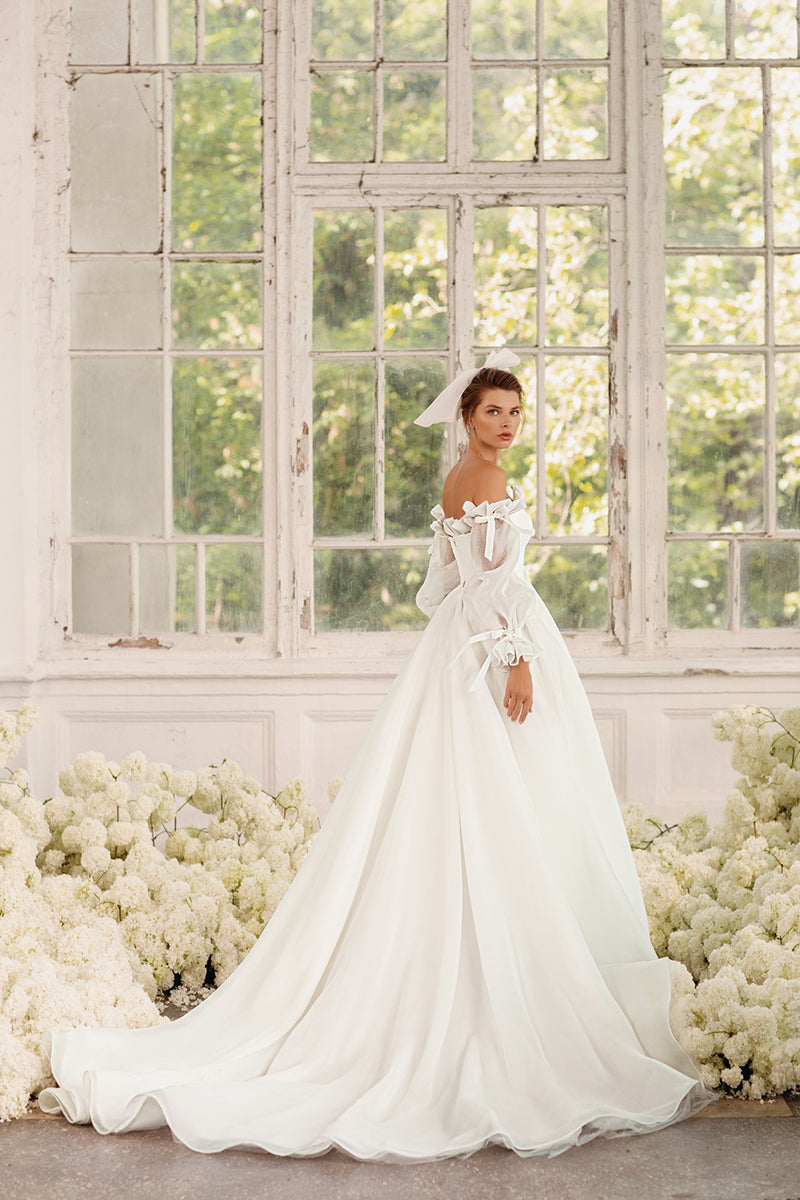 K1260 - Low V-Neck Long Sleeves Ruched Tulle A-Line Long Wedding Dress