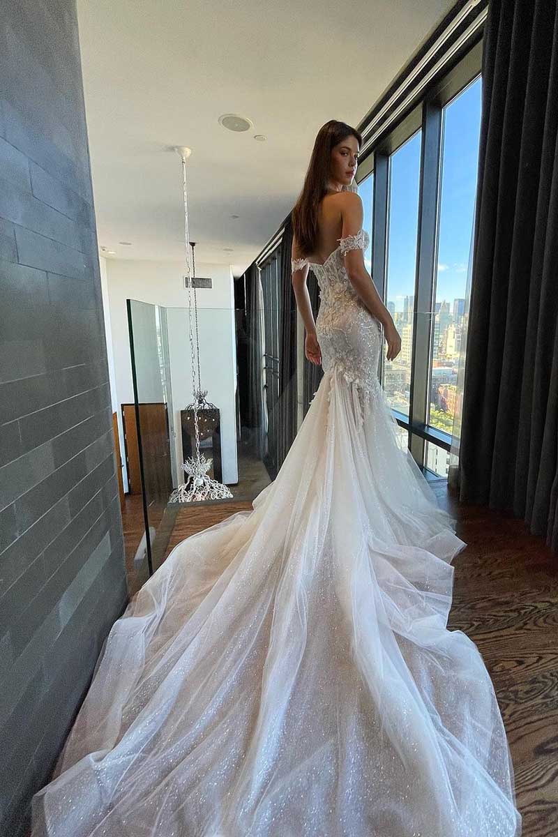 K1269 - Sweetheart Off-Shoulder Lace Appliqued Tulle Mermaid Wedding Gown