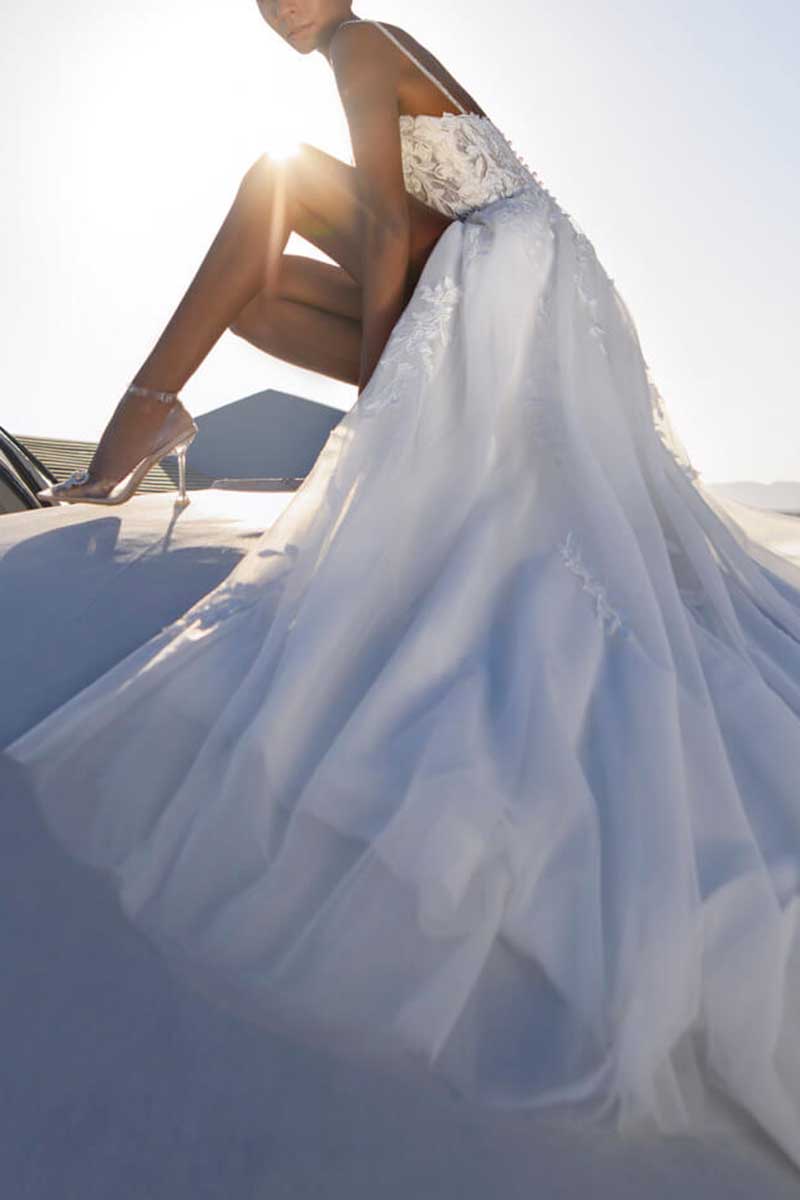 K1290 - Sweetheart Spaghetti Straps Lace Appliqued Tulle A-Line Long Wedding Gown