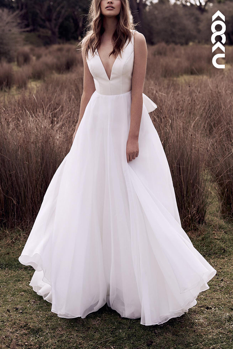 K1541 - Low V-Neck Backless Pleated Tulle A-Line Long Wedding Dress With Bow