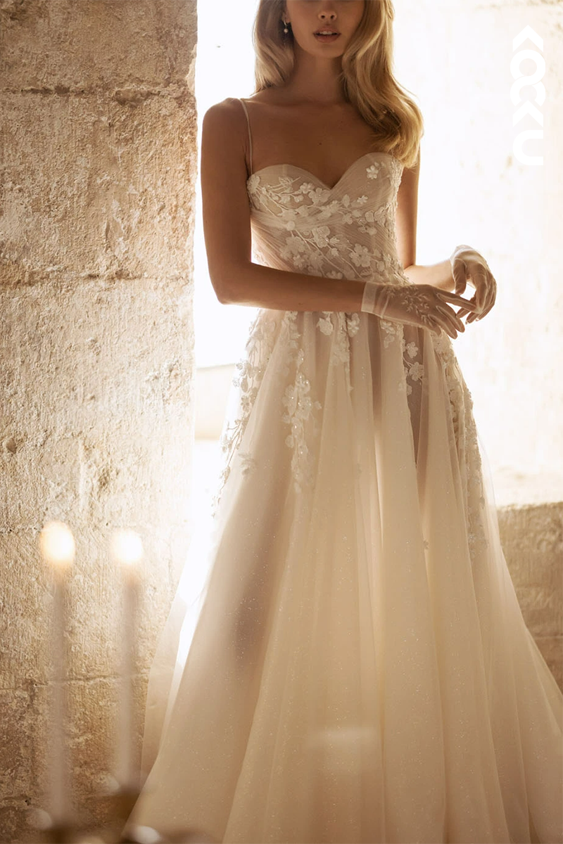 K1581 - Sweetheart Spaghetti Straps Appliqued Tulle A-Line Long Wedding Dress