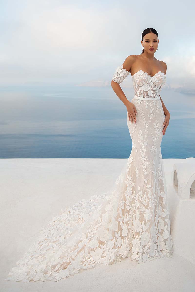 K1654 - Sweetheart Strapless Lace Appliqued Sheer Tulle Mermaid Long Wedding Dress