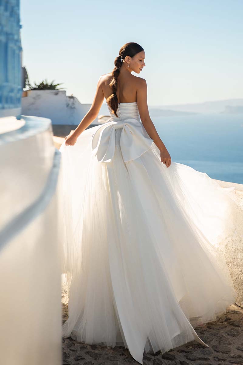 K1656 - Sweetheart Strapless Ruched Satin Long Ball Wedding Gown With Bow