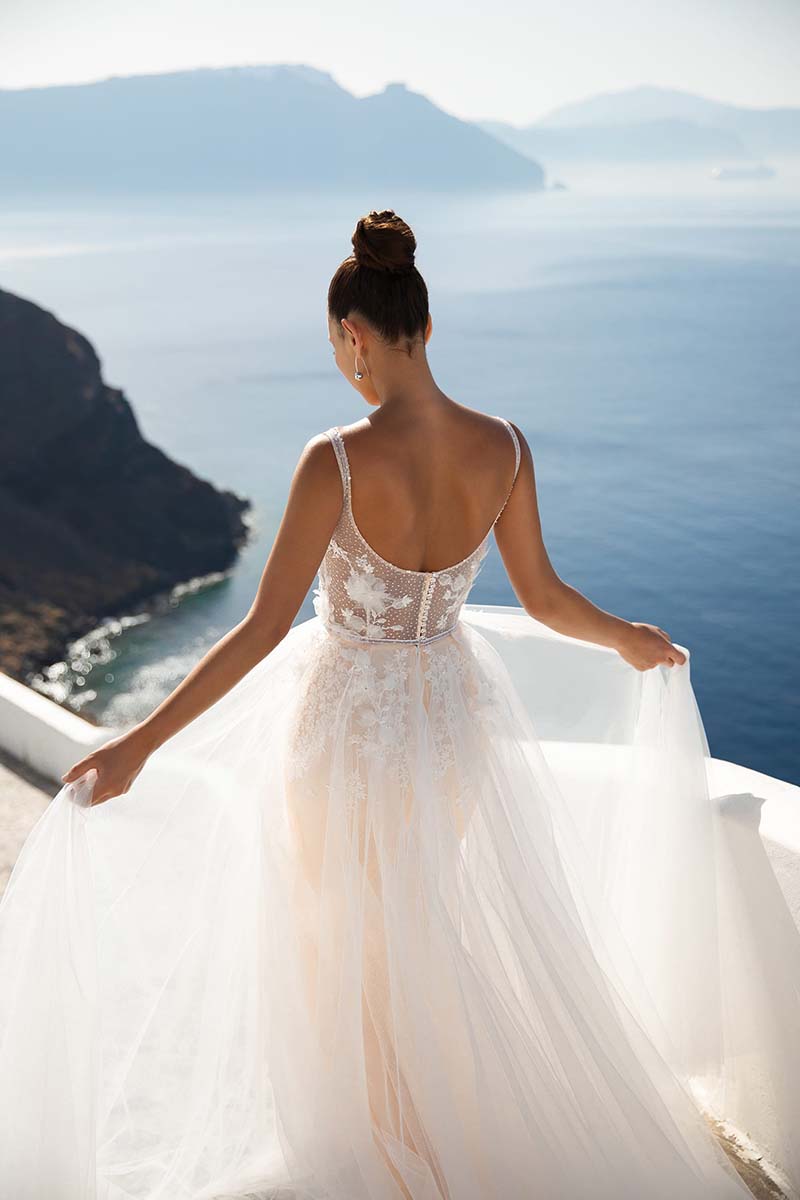 K1658 - Scoop Sleeveless Appliqued Sheer Tulle A-Line Long Wedding Dress