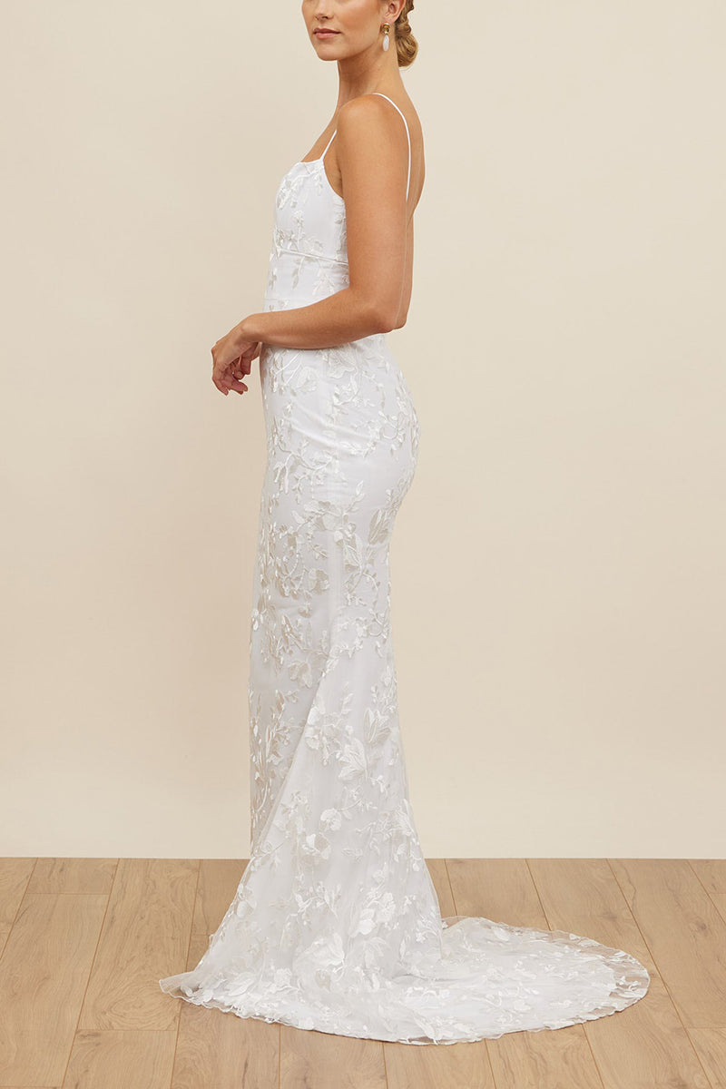 K1664 - V-Neck Spaghetti Straps Sleeveless Lace Tulle Mermaid Long Wedding Dress