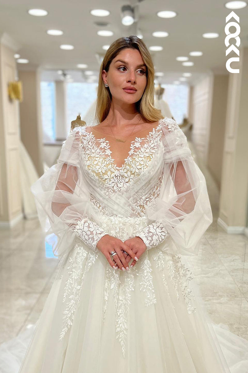 K913 - A-Line V-Neck Tulle Appliques Long Sleeves Bohmian Beach Wedding Dress