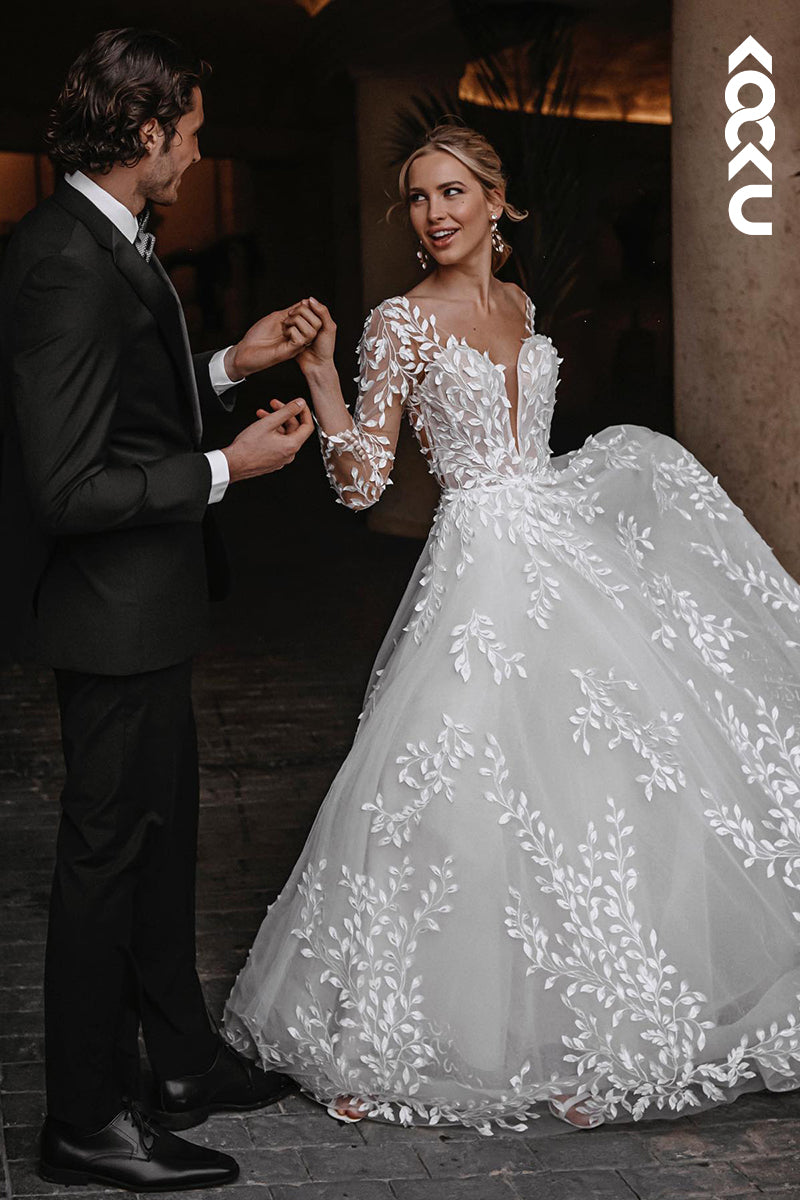 K933 - A-Line V-Neck Tulle Appliques Long Sleeves Bohmian Beach Wedding Dress