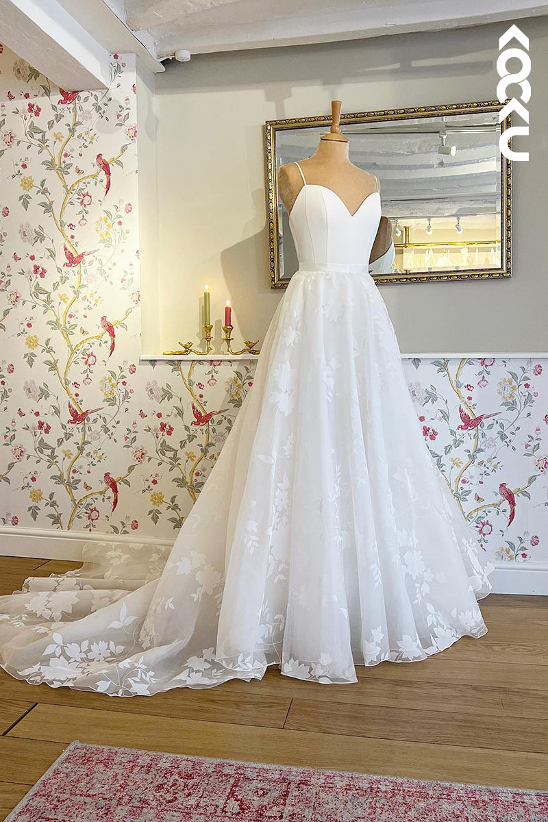 K991 - A-Line V-Neck Tulle Appliques Sleeveless Bohmian Beach Wedding Dress