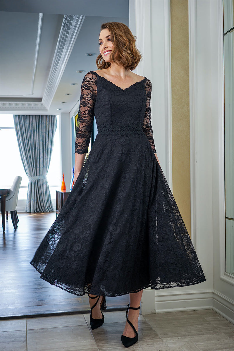 M6039 - V-Neck Long Sleeves Lace A-Line Long Mother of the Bride Dress