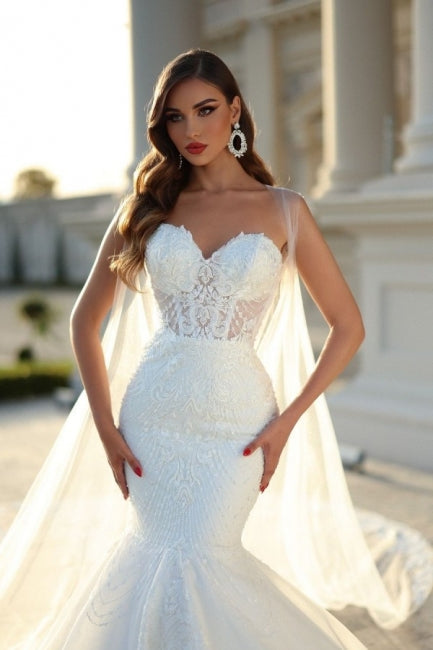 Charming Mermaid Sweetheart White Wedding Dress with Court Train