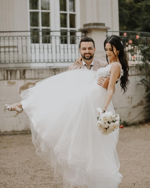 A-line White V-Neck Tulle Wedding Dress Floor length Bridal Gowns