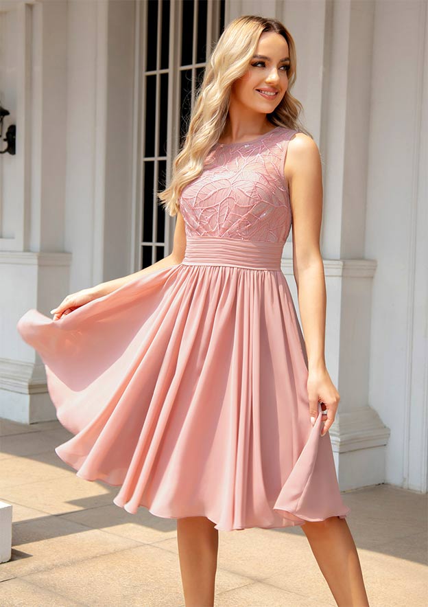 A-Line Scoop Neck Sleeveless Knee-Length Chiffon Prom Dress/Evening Dress with Appliqued Sequins