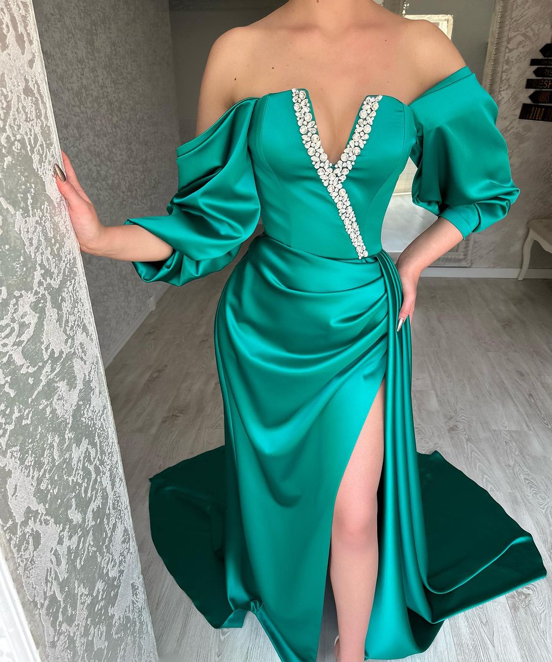 Amazing Long Green Off-the-Shoulder Prom Dresses Long Slit Online