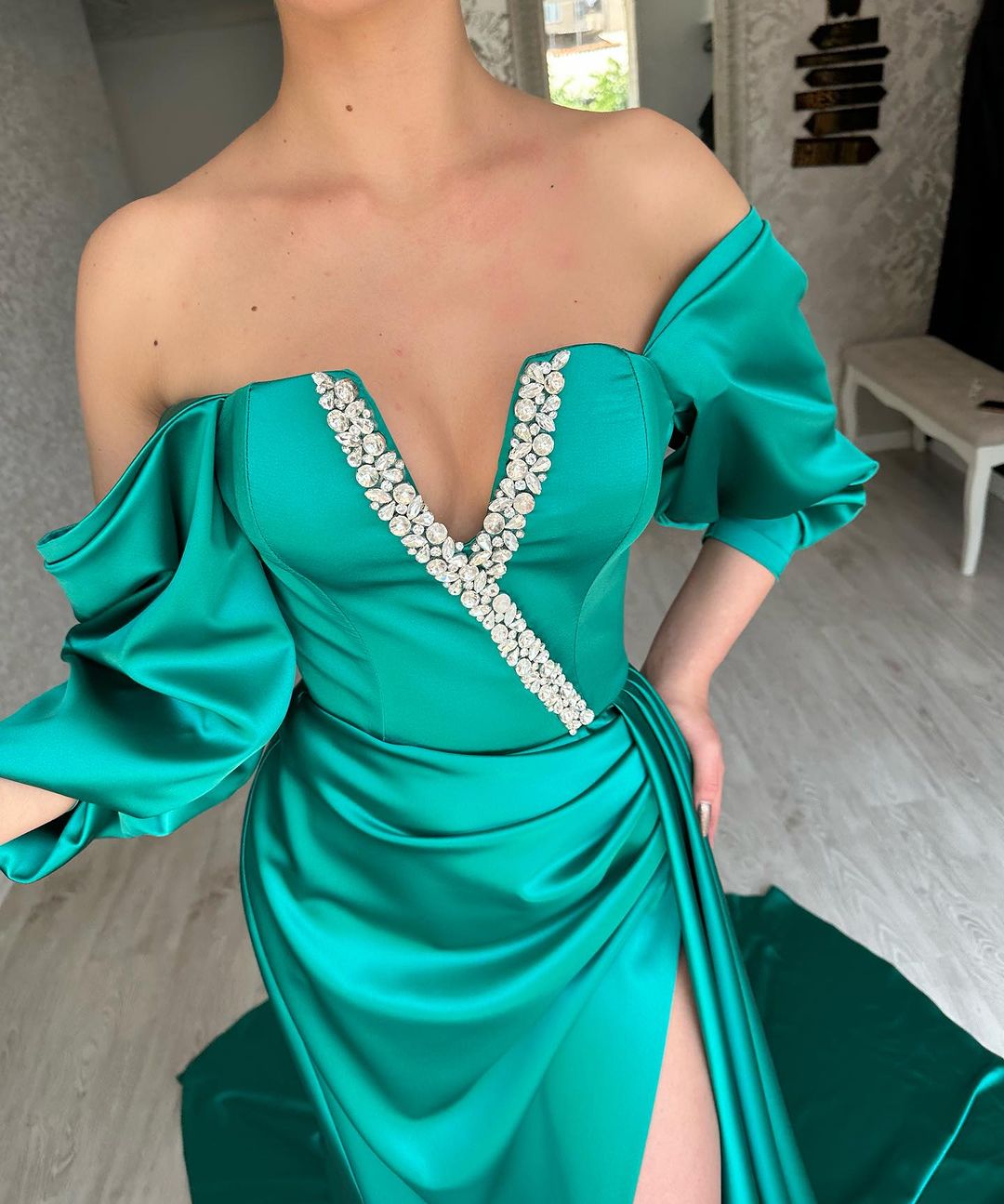 Amazing Long Green Off-the-Shoulder Prom Dresses Long Slit Online