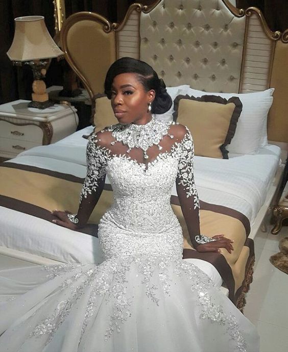 AmazingBeads Lace Appliques High Neck Wedding Dress Mermaid Bridal Dress