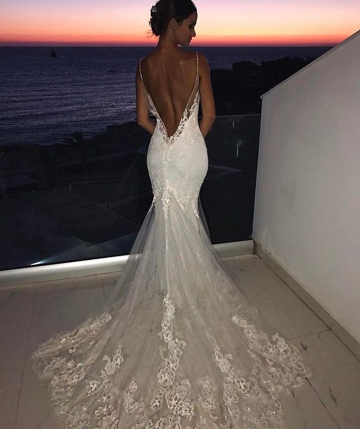 Backless Wedding Dresses Lace Mermaid Modern Spaghetti Straps Bride Dress