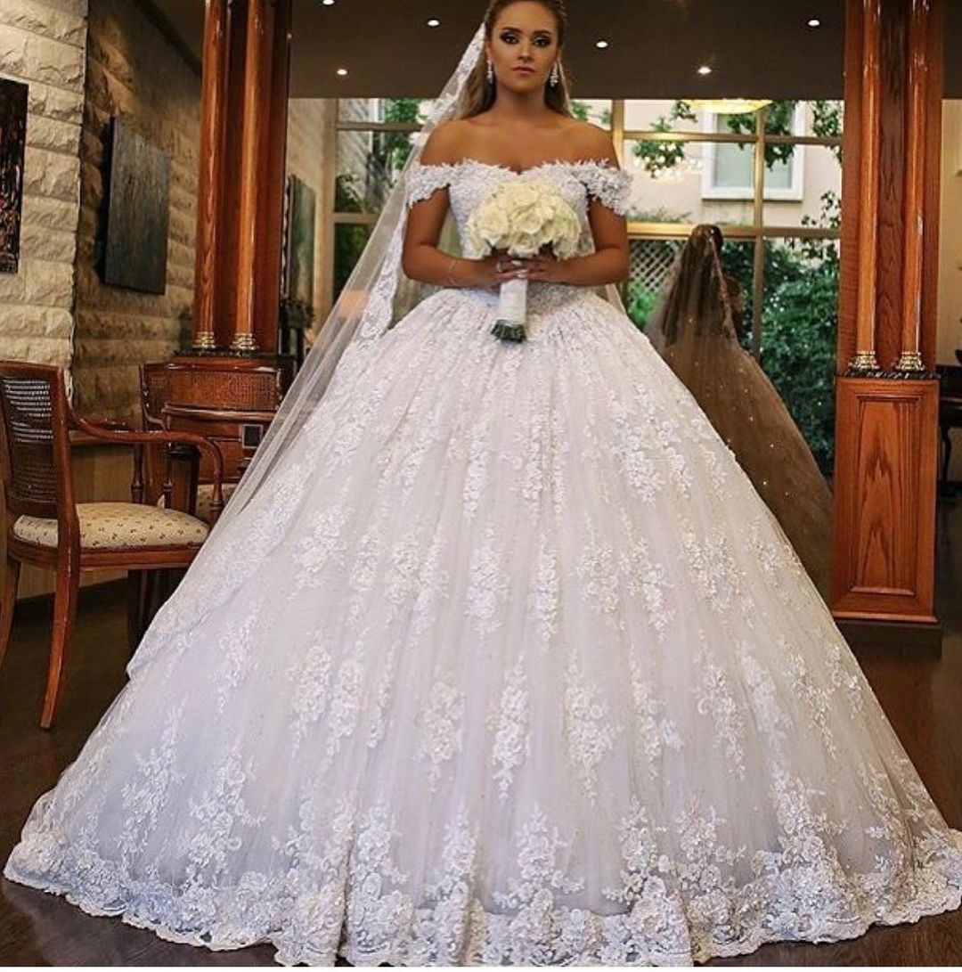 Ball Gown Off-the-Shoulder Lace Wedding Dress