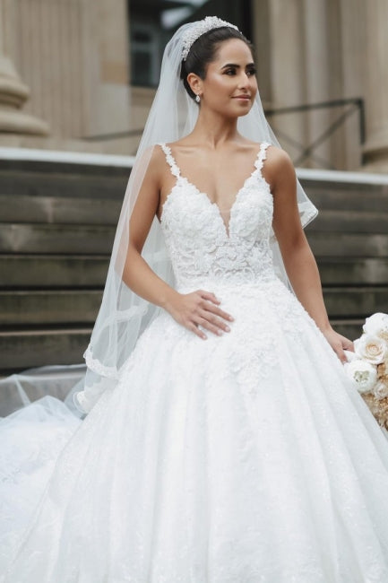 Ballbella Modern White Wedding Gowns With Lace V-neck Sleeveless