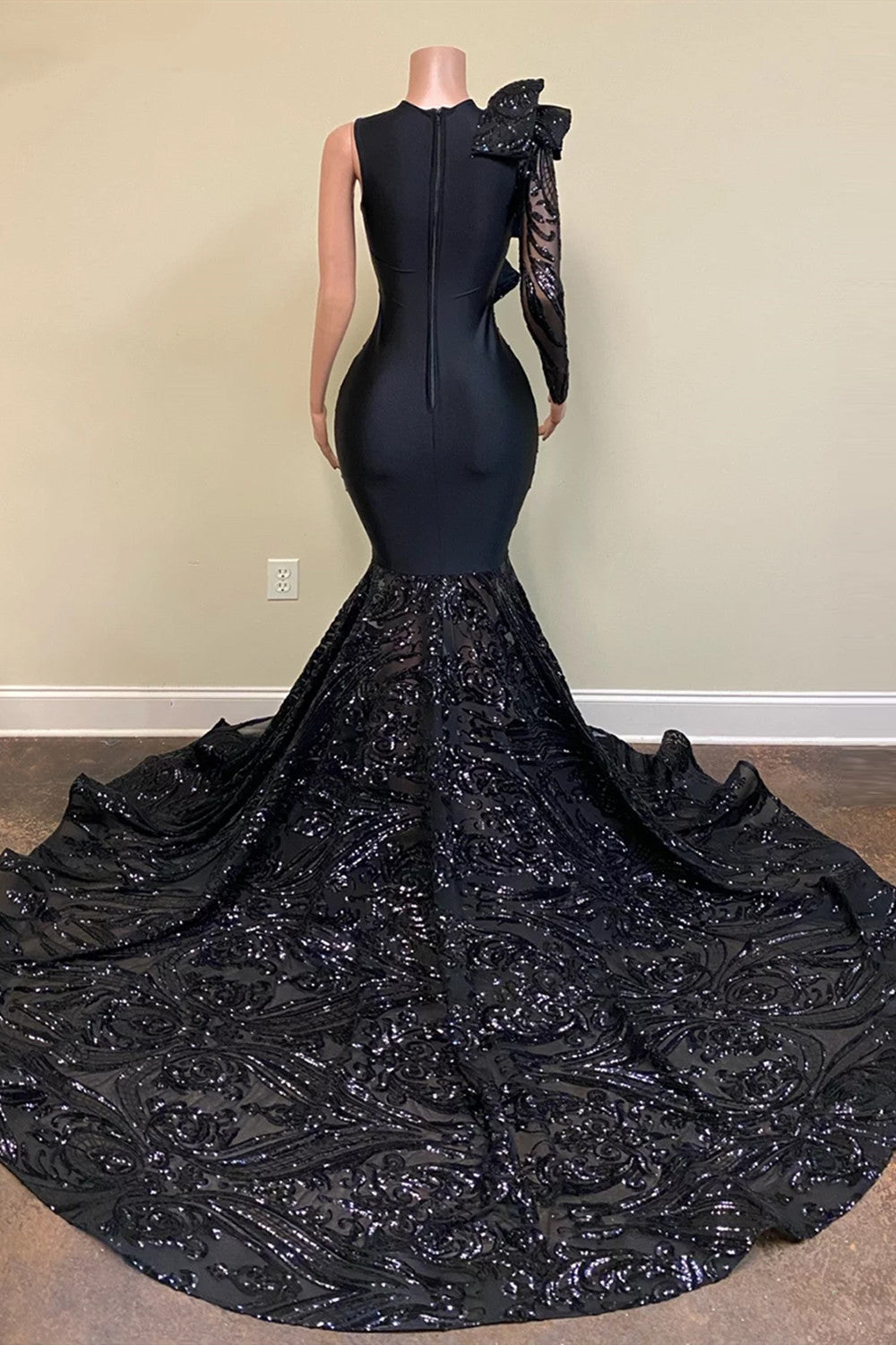 Black One Shoulder Long Sleeves Prom Dress Mermaid Sequins