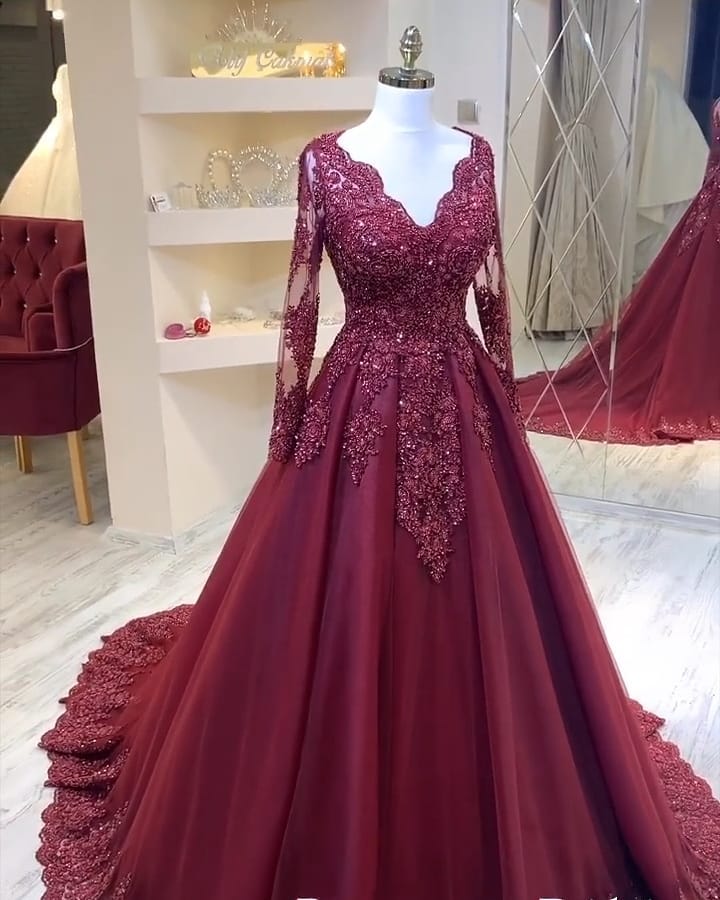 Burgundy Long Sleeves Lace Evening Dress With Appliques