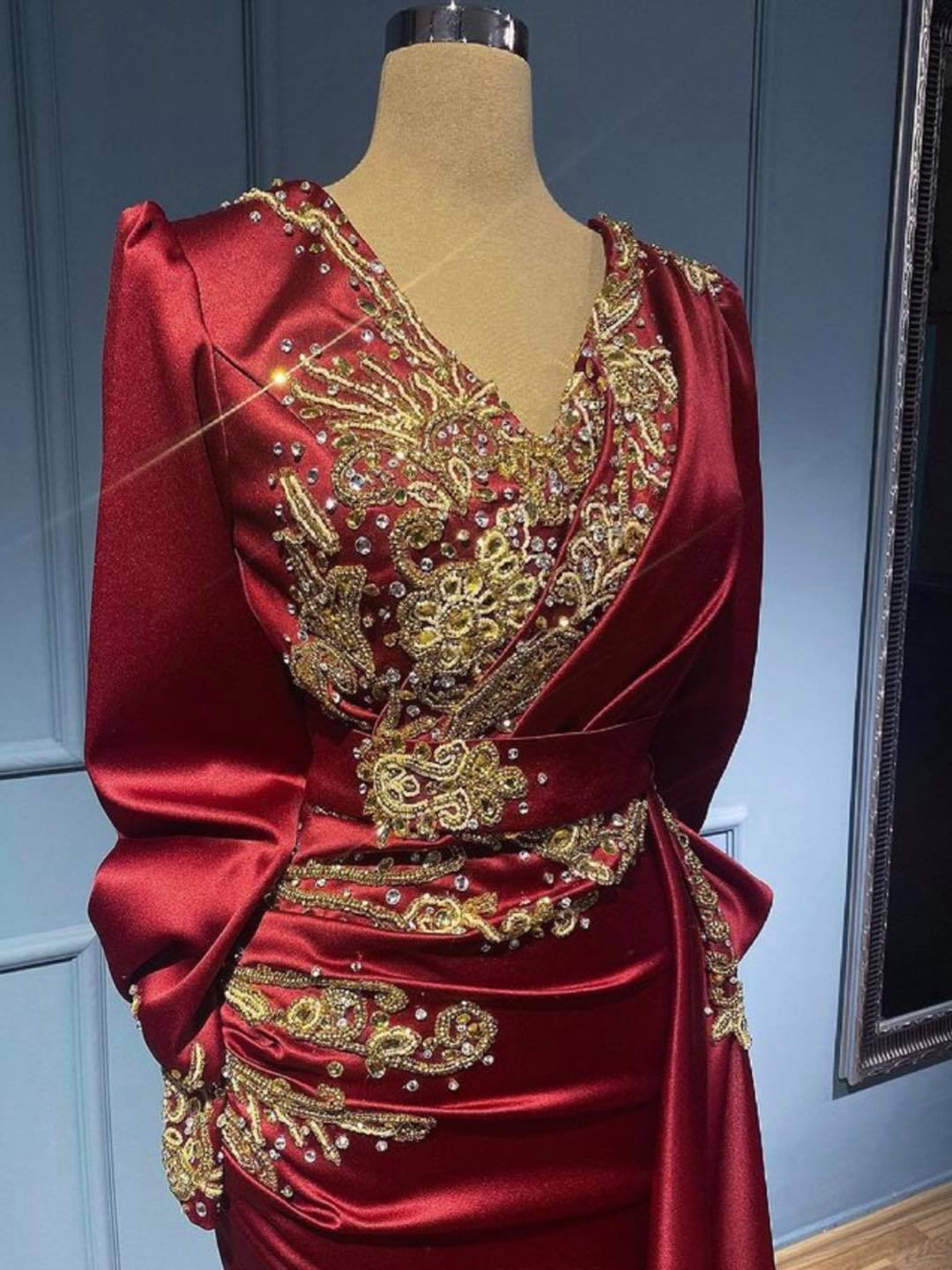 Burgundy Long Sleevs Prom Dress Mermaid With Beadings