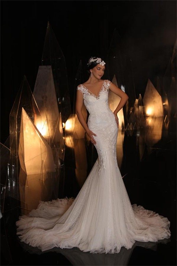 Cap Sleeveless Wedding Dress Mermaid Lace V-Neck