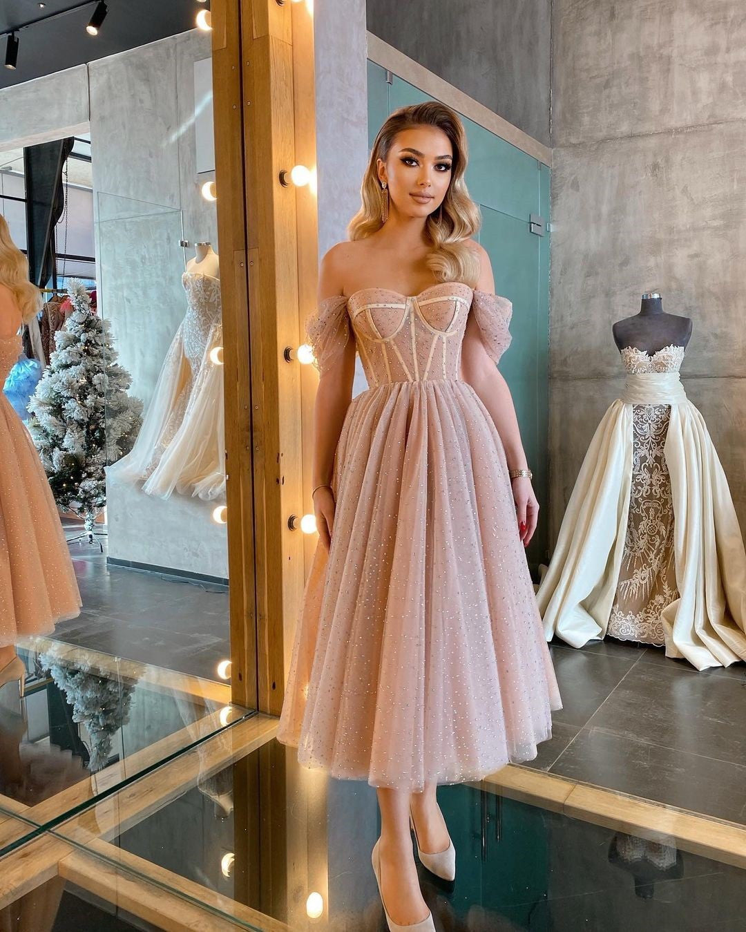 Beautiful Off-the-Shoulder Sequins Tulle Short Prom Dress