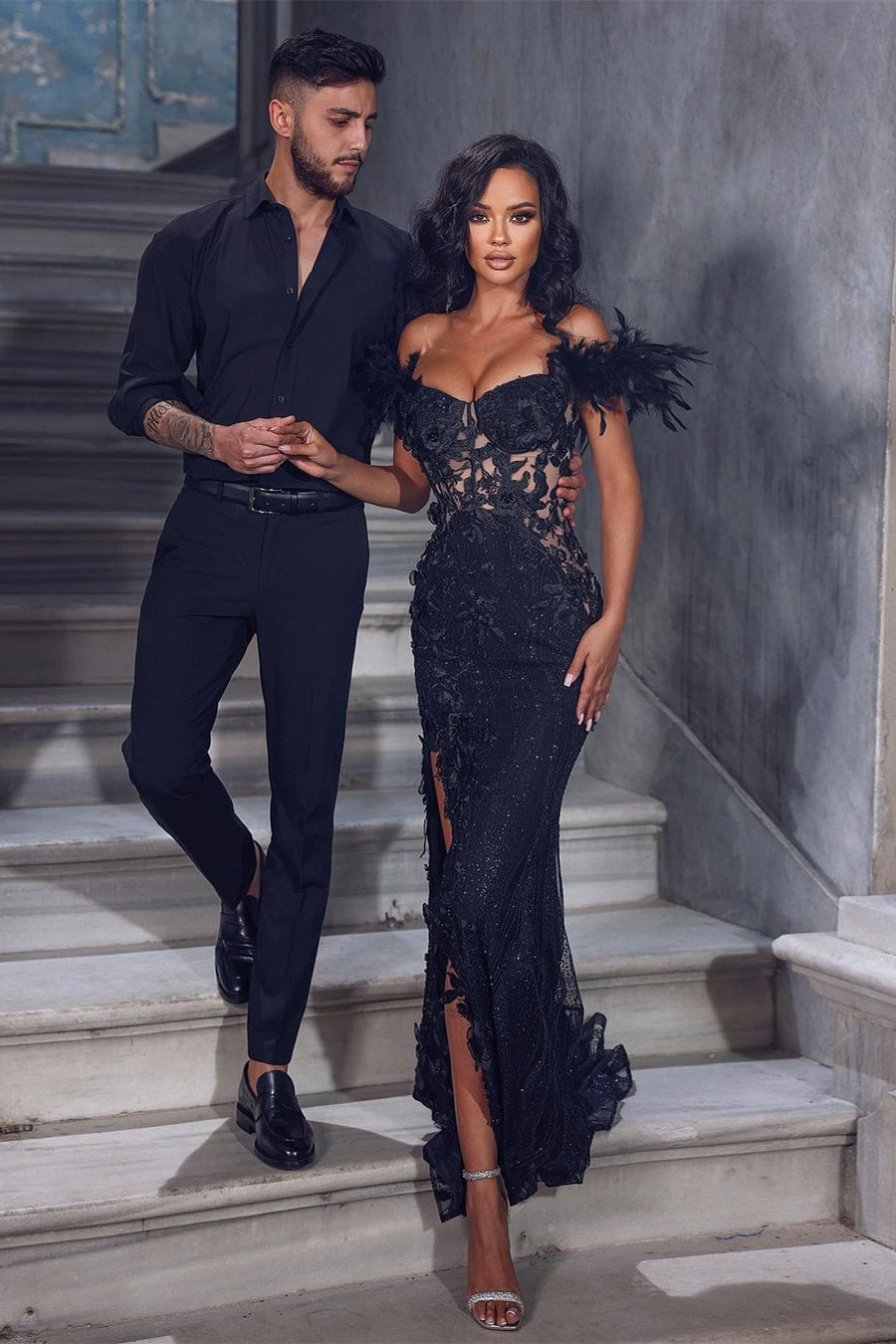 Chic Black Floor-Length Sleeveless Off-The-Shoulder Mermaid Lace Prom Dress with a Split