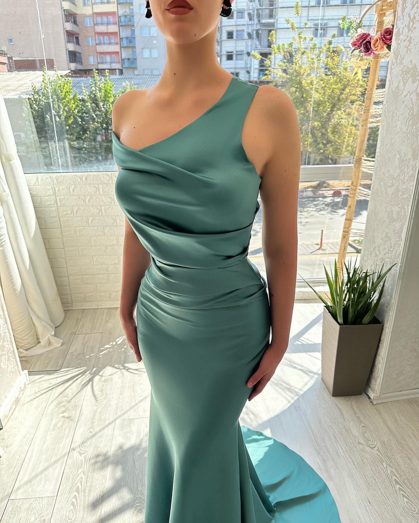 Designer Mermaid Long Green Elegant Sleeveless Satin Prom Dress