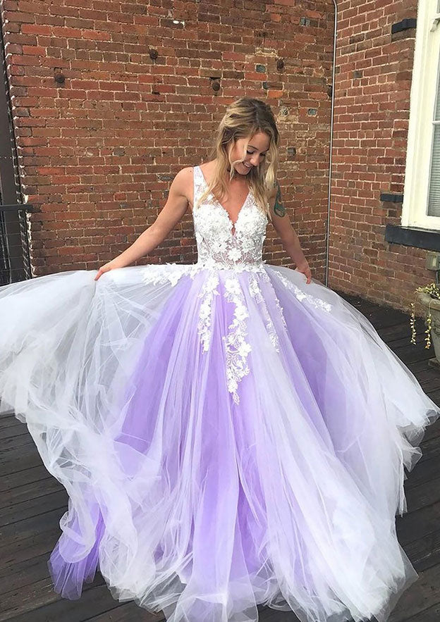 Elegant Ball Gown Sleeveless Long Tulle Prom Dress/Evening Dress with Appliques