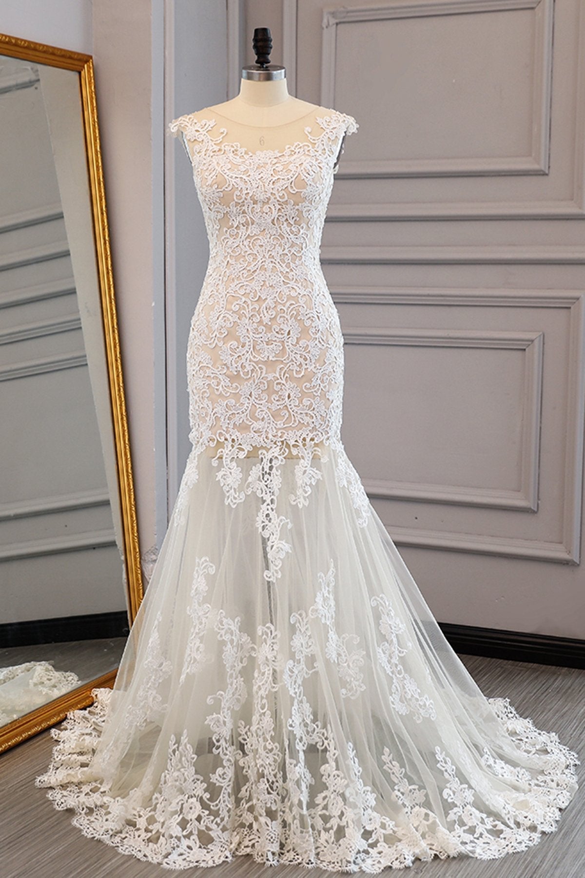 Elegant Ivory Tulle Long Mermaid Wedding Dress Lace Appliques Sleeveless Bridal Gowns On Sale