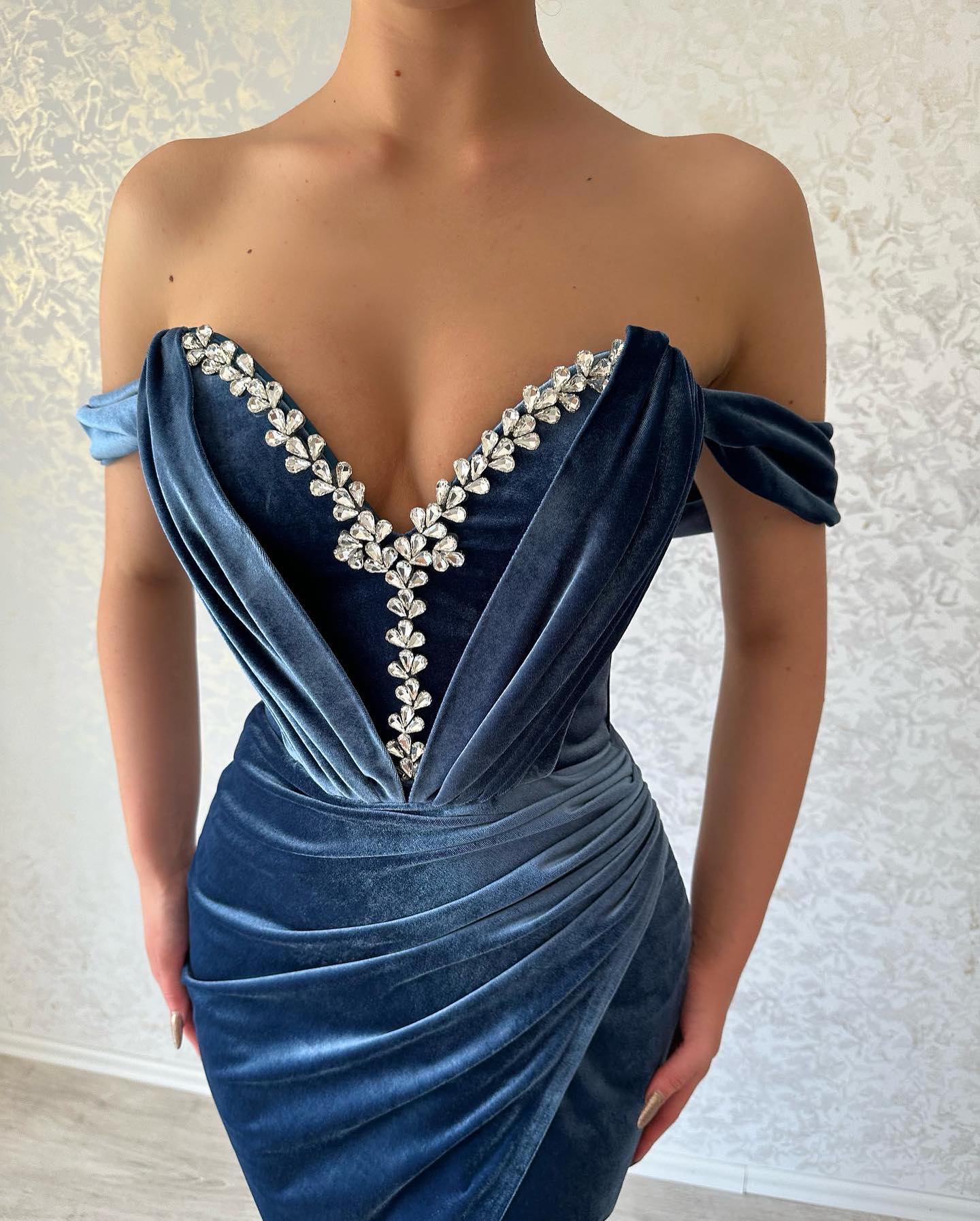 Refined Long Navy Off-the-shoulder Column Prom Dress with Ankle-Length and Slit