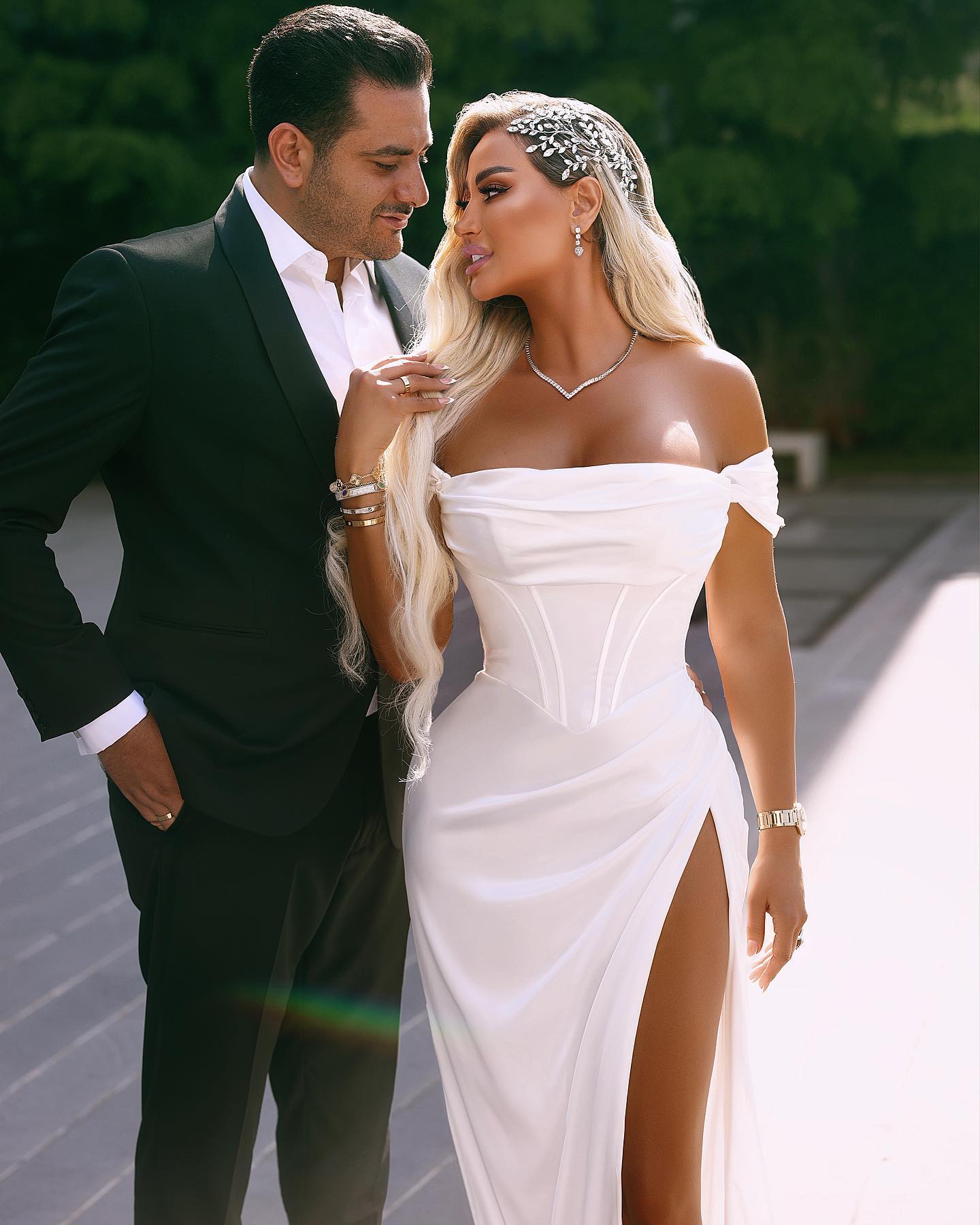 Elegant Long Off-the-shoulder Satin Wedding Dress with High Slit Design